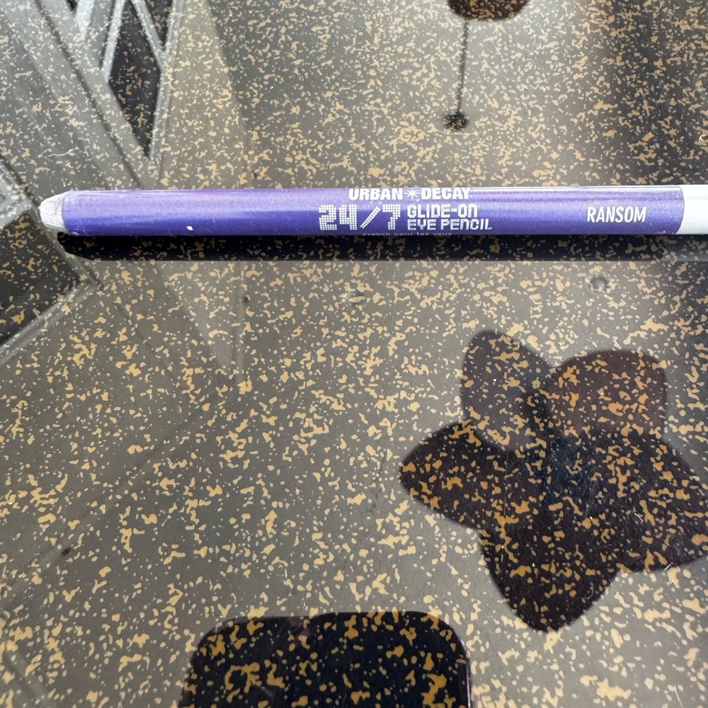 Urban Decay 24/7 Glide-On Eye Pencil in Ransom - Purple